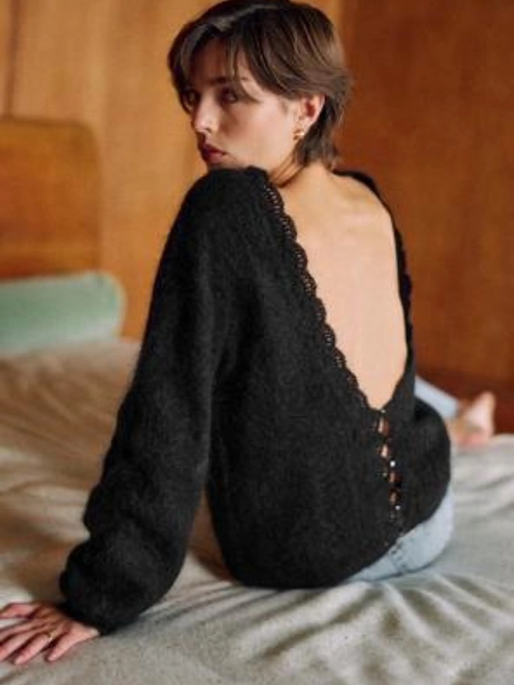 Sezane Marylis Jumper in Noir - Picture 1 of 5